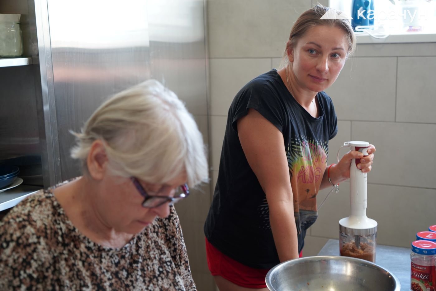 На кухні є все необхідне обладнання 