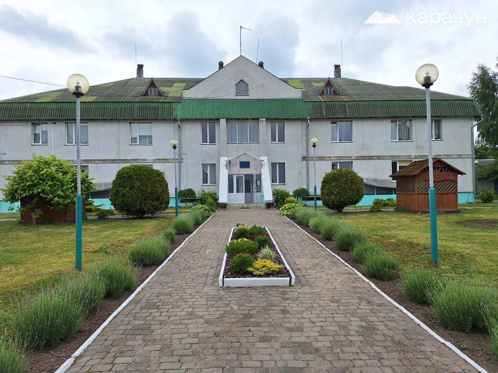 Це, швидше, санаторій, а не будинок престарілих