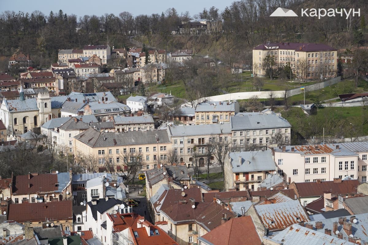 Вигляд на Львів з вежі Ратуші