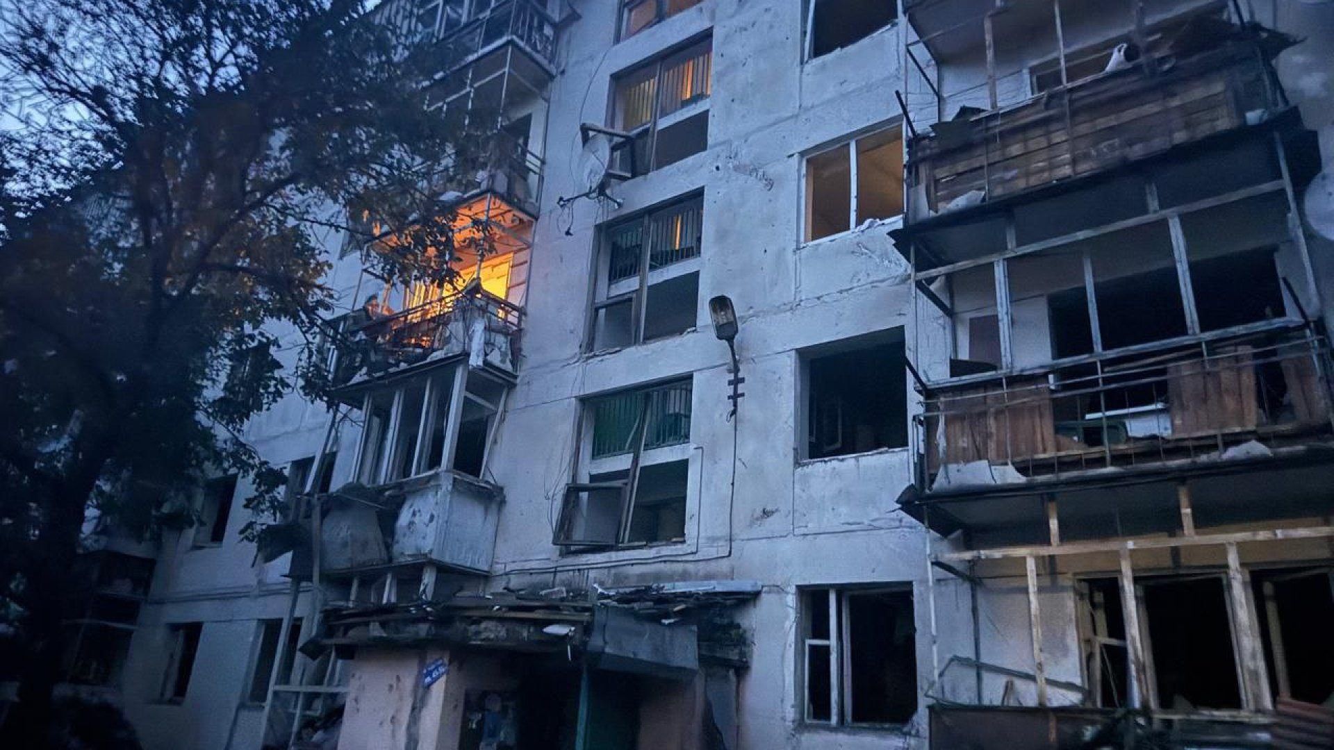 Обстріл Святогорська: 5 поранених і численні руйнування Обстріл Святогорська: 5 поранених і численні руйнування