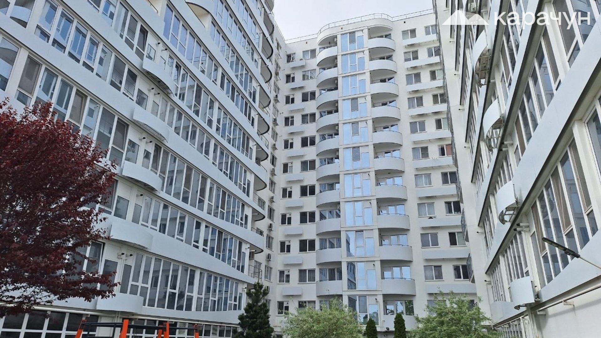«У нас зараз усі квартири по два мільйона»: як житлові ваучери створили бум на ринку нерухомості
