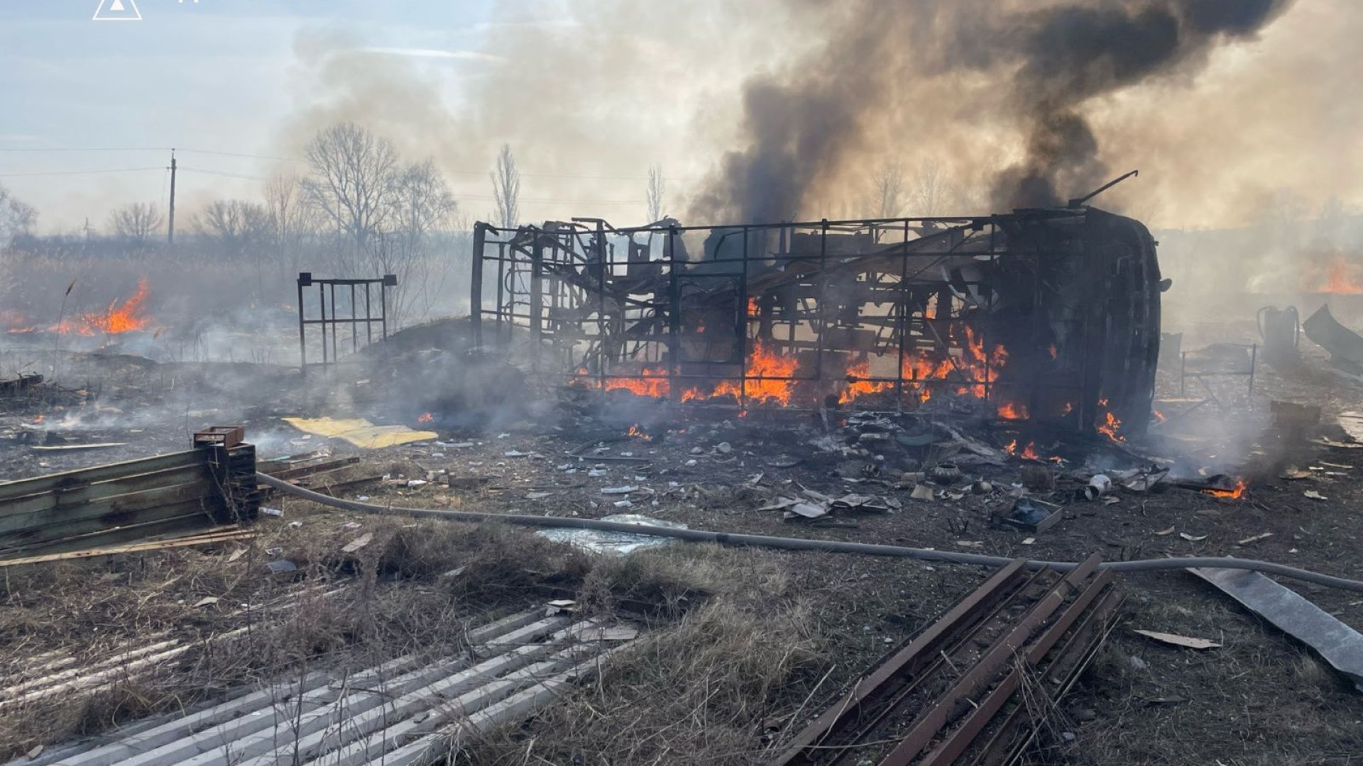 Після обстрілу в Слов’янську виникла масштабна пожежа: фото