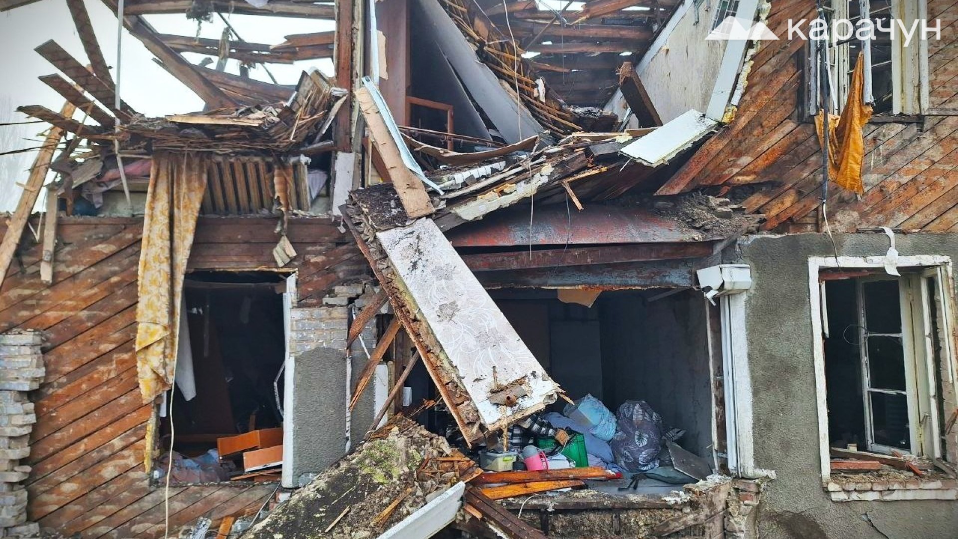 Ранкові фото з місця вчорашнього обстрілу в Слов’янську