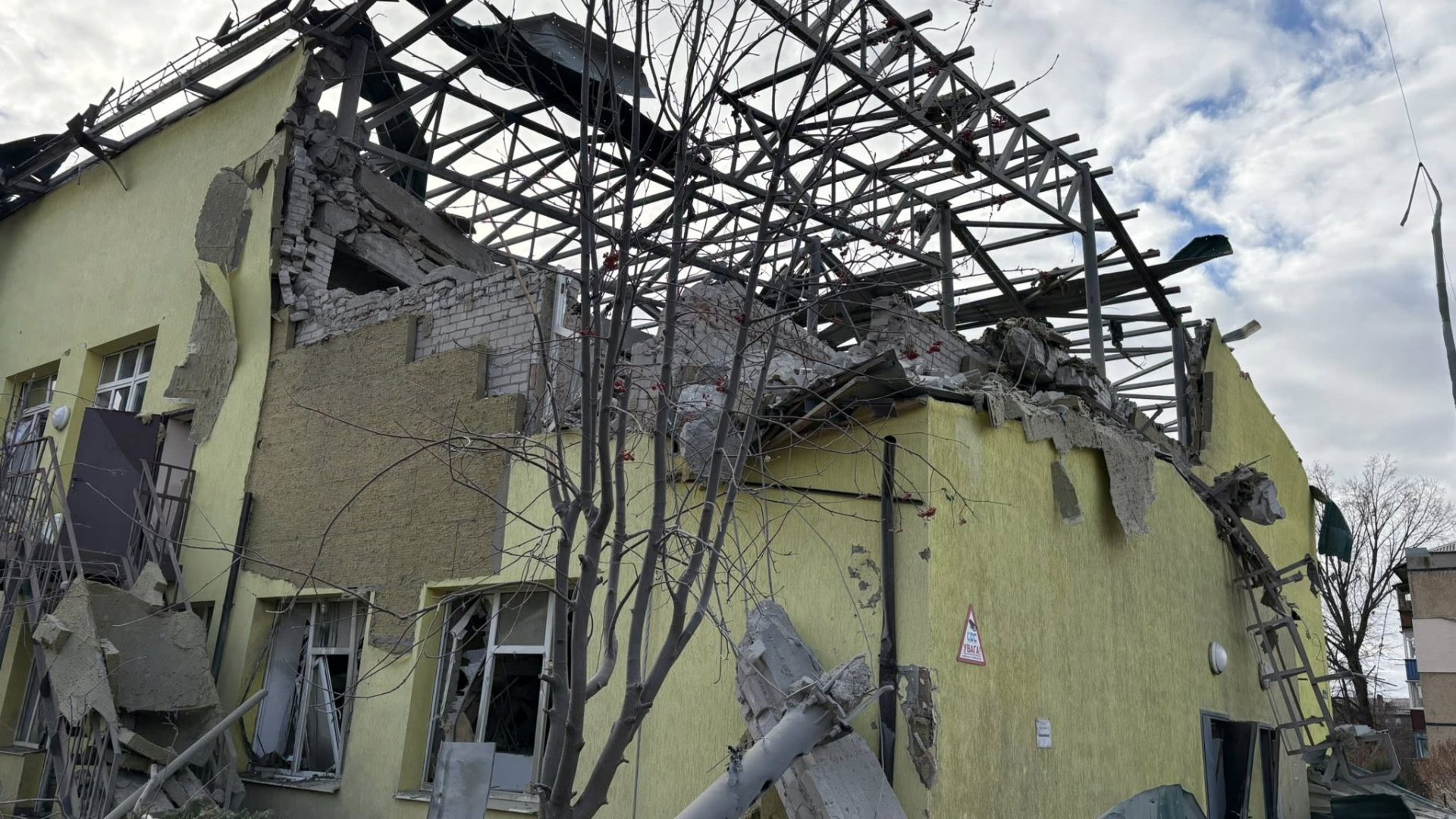 Росіяни обстріляли школи у Слов'янську