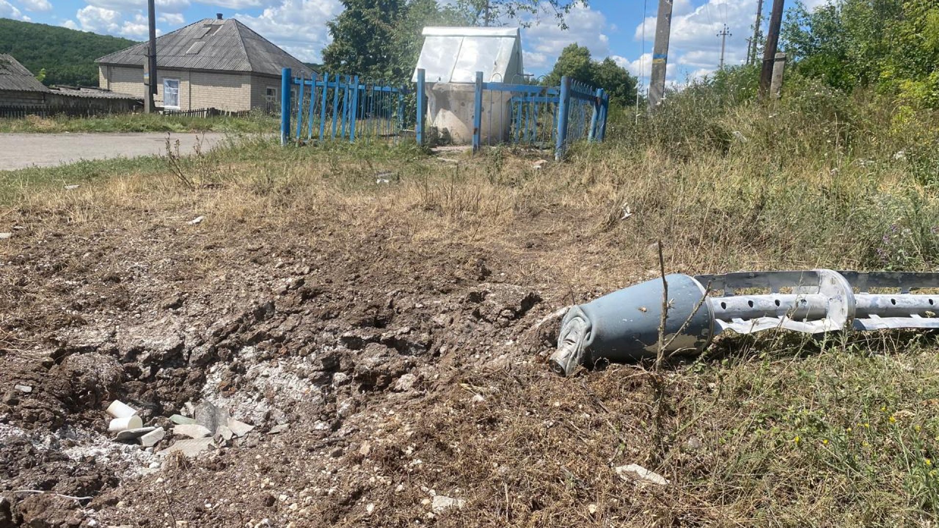 Над трьома мальовничими селами Святогірської громади постійно висять ворожі дрони 