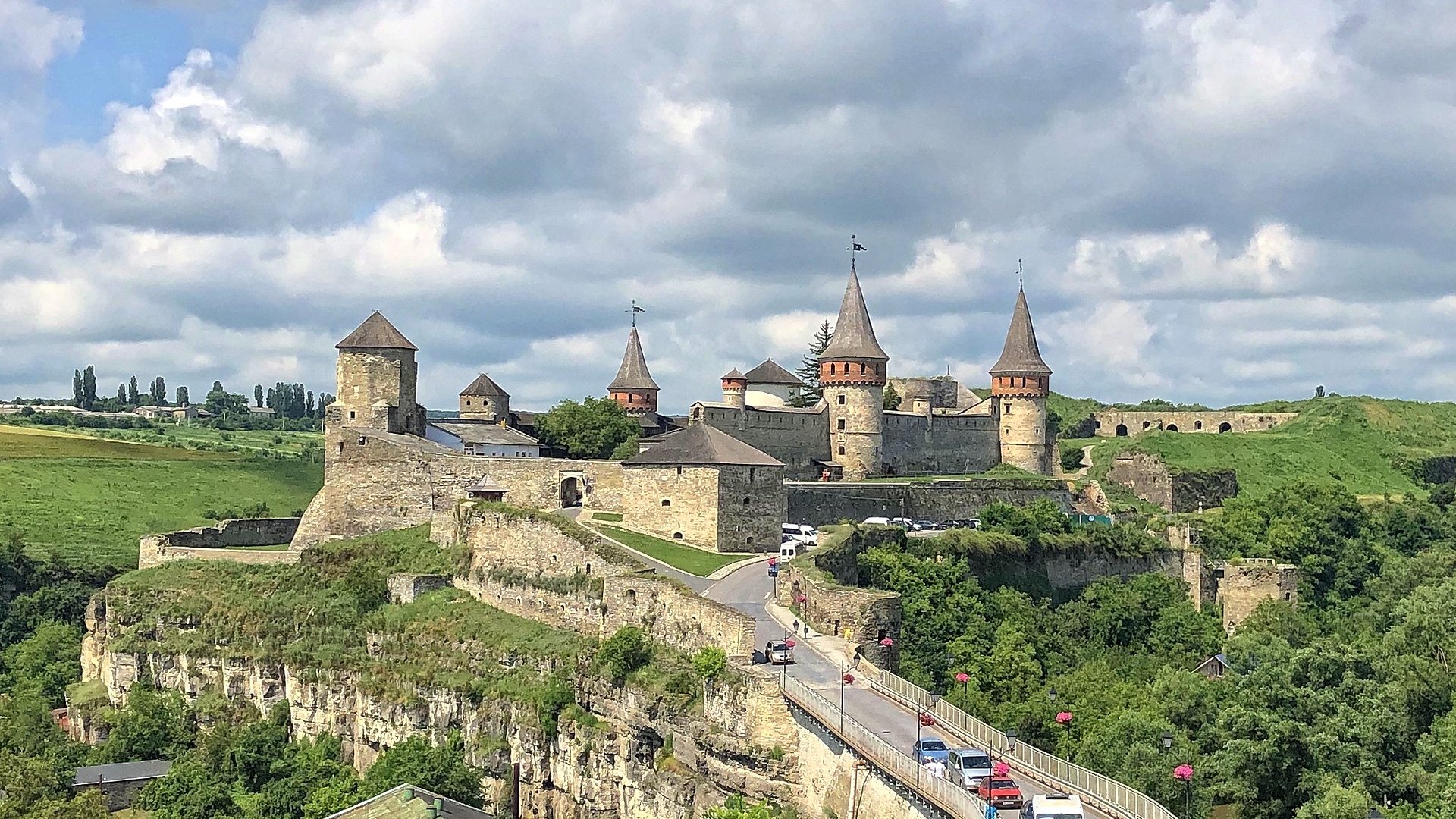 Замок-фортеця в Кам'янець-Подільському визнаний одним із семи чудес України