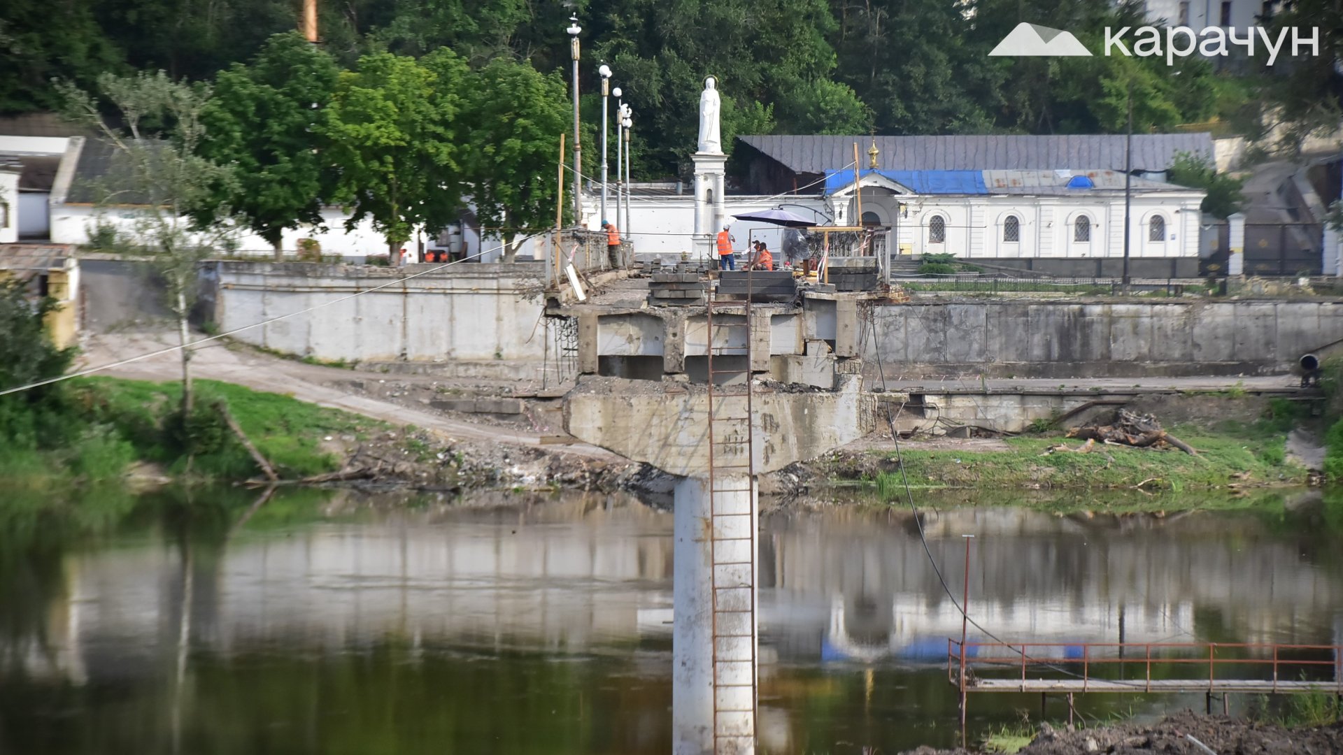 Капремонт моста у Святогірську планують завершити до вересня 2023 року