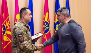 Слов’янський художник Сергій Сметанкін став лауреатом премії імені Богдана Хмельницького  Слов’янський художник Сергій Сметанкін став лауреатом премії імені Богдана Хмельницького