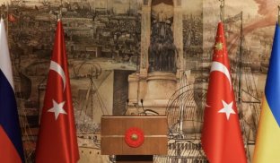 У Стамбулі стартували тристоронні переговори України, США та Туреччини