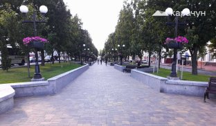 Прогулянкова алея у Чернігові.