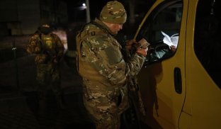В Україні хочуть штрафувати за порушення комендантської години скільки треба буде платити за порушення комендантської години