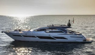 Швидкісна яхта Віктора Медведчука