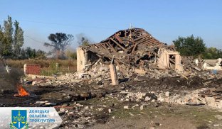 Наслідки обстрілу Петропавлівки Четверо мирних мешканців отрмали поранення