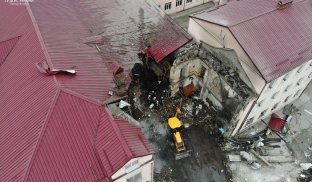 Зруйнована будівля ЗОШ№18 у Слов'янську Наслідки обстрілу Слов'янська