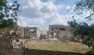 Наслідки обстрілів у Донецькій області Росіяни щодня обстрілюють Донецьку область