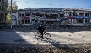 Трагедія та фарс. Як і чому вимушені переселенці повертаються в окупацію Трагедія та фарс. Як і чому вимушені переселенці повертаються в окупацію