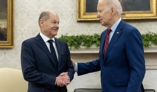 Україну схилять до переговорів з Росією Зеленський повинен сам прийти до розуміння про необхідність переговорів