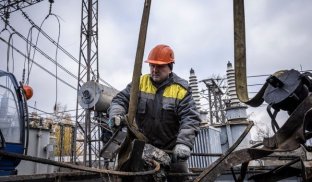 В Україні відмовилися від аварійних відключень світла: чого чекати споживачам у вихідні