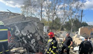 Ворог здійснив черговий військовий злочин на Харківщині Росіяни вдарили по кафе і магазину