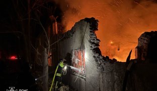Після обстрілу Слов’янська почалася пожежа Після обстрілу Слов’янська почалася пожежа
