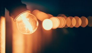 Останнє підвищення тарифів на електроенергію провели у червні Війна не звільняє українців від оплати комунальних послуг