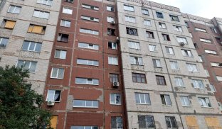 Росіяни обстріляли багатоповерхівку у Краматорську Внаслідок обстрілу росіян є поранені