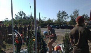 У Долині вшанували загиблих воїнів Святогірьска громада долучилась до вшанування пам'яті
