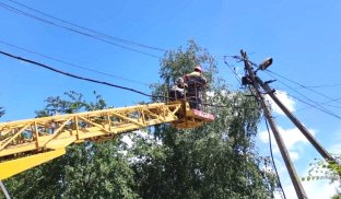 Негода у Слов’янську: частина міста знеструмлена Негода у Слов’янську: частина міста знеструмлена