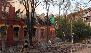 У центрі Слов’янська вранці пролунали вибухи: місто зазнало авіаудару