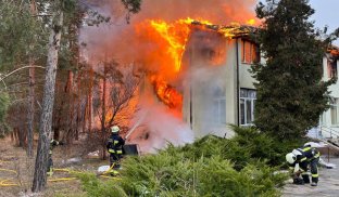 Пожежа у Святогірську У Святогірську горіла будівля амбулаторії