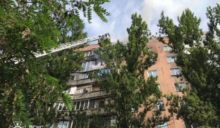 У Слов’янську горіла квартира: фото