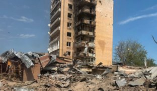 У Краматорську внаслідок влучання у житловий будинок поранено 15 цивільних