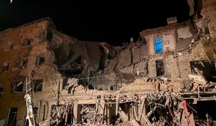 Російські війська завдали удару по будівлі готелю в Миколаївці під Слов’янськом Російські війська завдали удару по будівлі готелю в Миколаївці під Слов’янськом