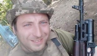 Солдат Сергій Алірзаєв Сергій народився і жив у Словʼянську