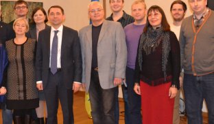 Вдали от родины Родина милей... Вдали от родины Родина милей...