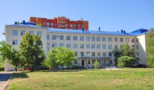 Полговий будинок у Слов'янську У Слов'янську життя триває