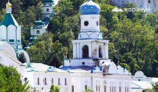 Мінкульт планує повернути під управління держави Святогірську і Почаївську лаври Святогірська лавра на березі Сіверського Донця