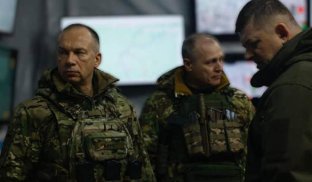 Командувач Сухопутних військ України Олександр Сирський На Куп’янському напрямку на всіх ділянках фронту точаться важкі бої