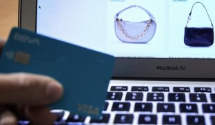 Податкова спростувала інформацію про штрафи за продажі власних речей через інтернет Податкова спростувала інформацію про штрафи за продажі власних речей через інтернет