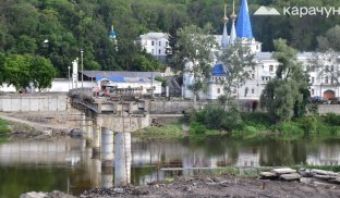 Сотні тисяч гривень на квіти і не тільки: як витрачаються гроші прифронтових громад Донеччини