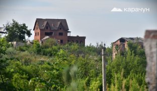 Хто допомагає жителям зруйнованого Богородичного Зруйновані будинки у Богородичному