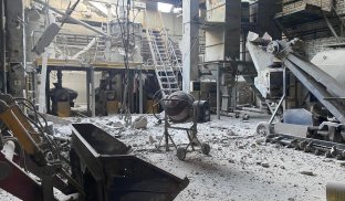 Обстріл Слов'янська: постраждало підприємство Обстріл Слов'янська: постраждало підприємство