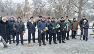 Сьогодні Україна віддає шану памʼяті ліквідаторам аварії на Чорнобильській АЕС У Слов’янську вшанували пам’ять ліквідаторів