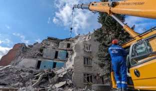 Під завалами у Слов'янську можуть бути люди