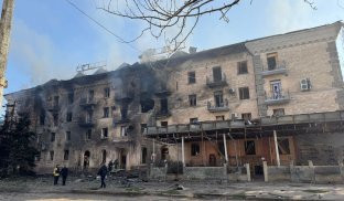 У Слов’янську кілька «шахедів» завдали удару по готелю «Україна»