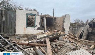 22 жовтня 2023 року окупаційні війська обстріляли с. Калинівка Бахмутського району Постраждало від російського мінометного обстрілу й с. Васюківка