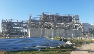 Зранку росіяни вдарили ракетами по будівлі Zeus Ceramica у Слов'янську