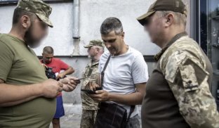 Умєров: плануємо реформувати мобілізацію та відійти від «бусифікації»