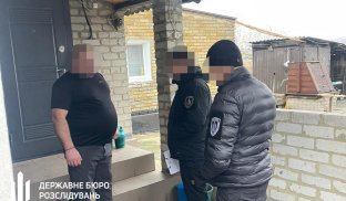 На Донеччині військовий посадовець змушував підлеглих працювати на свою родину й забирав виплати