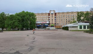 У Слов’янську пропонують безкоштовні квартири для переселенців Соборна площа у Слов'янську